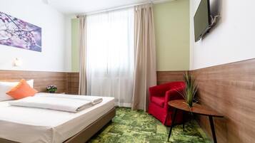 Studio-Apartment mit Küche | Schreibtisch, laptopgeeigneter Arbeitsplatz, kostenloses WLAN