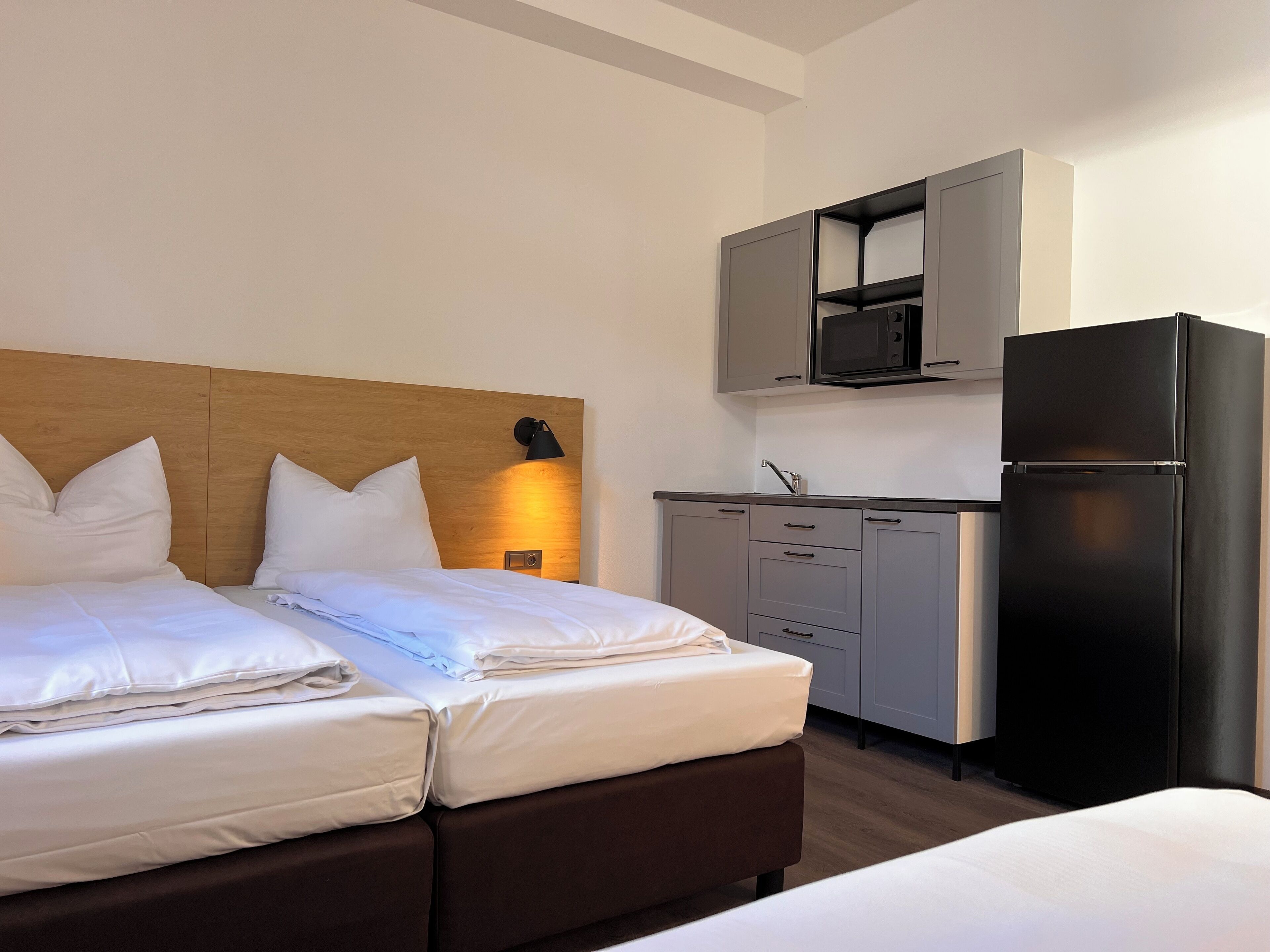 Desk, laptop workspace, free WiFi