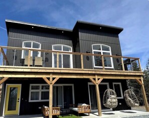 Exterior - Panthers Pad and Tiger Den with two Hot Tubs (Lake Charlotte)