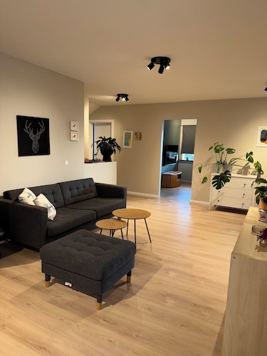 Wonderful 2-bedroom apartment in Hafnarfjörður on a hill with great views