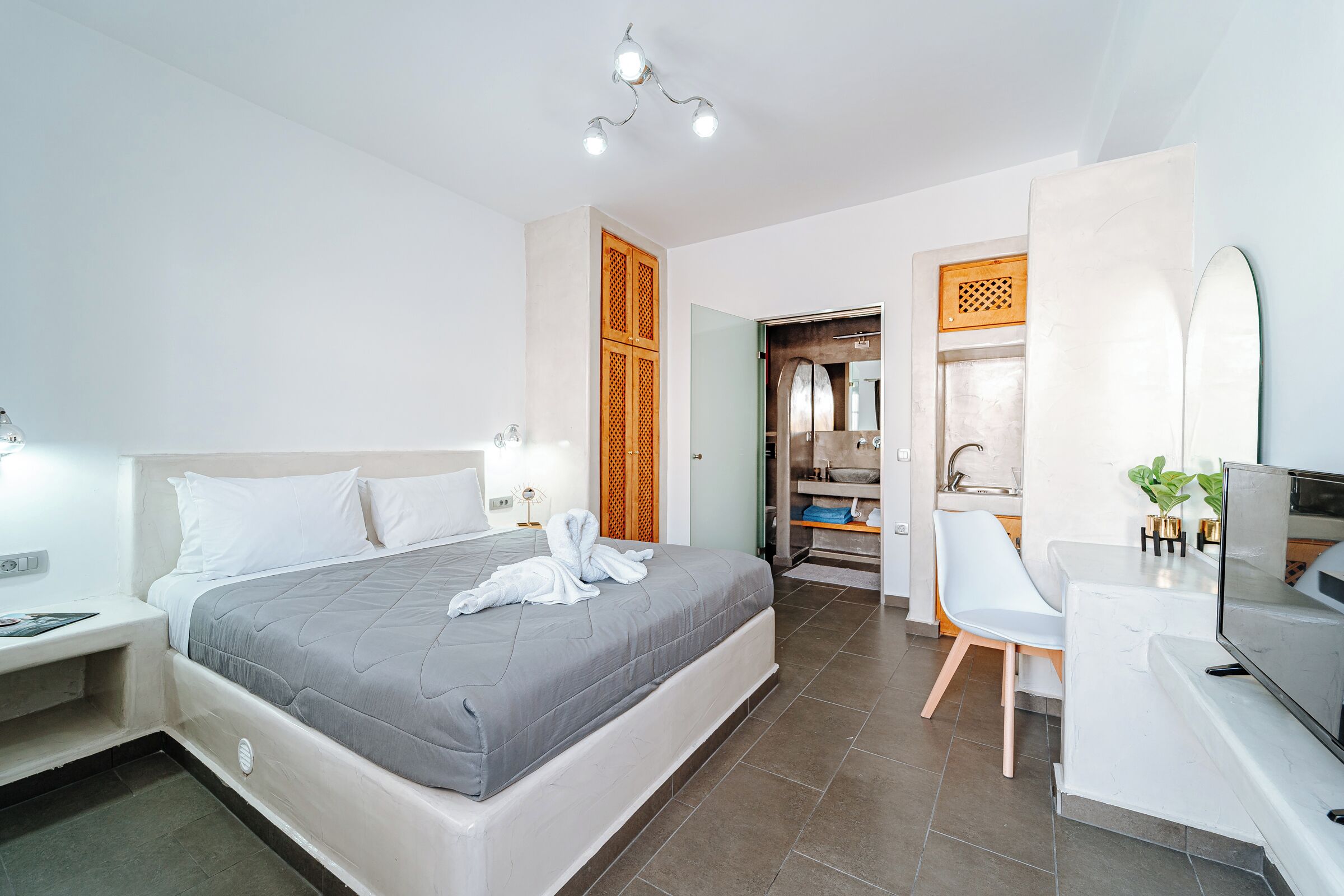 Estudio superior | Cortinas blackout y wifi gratis 