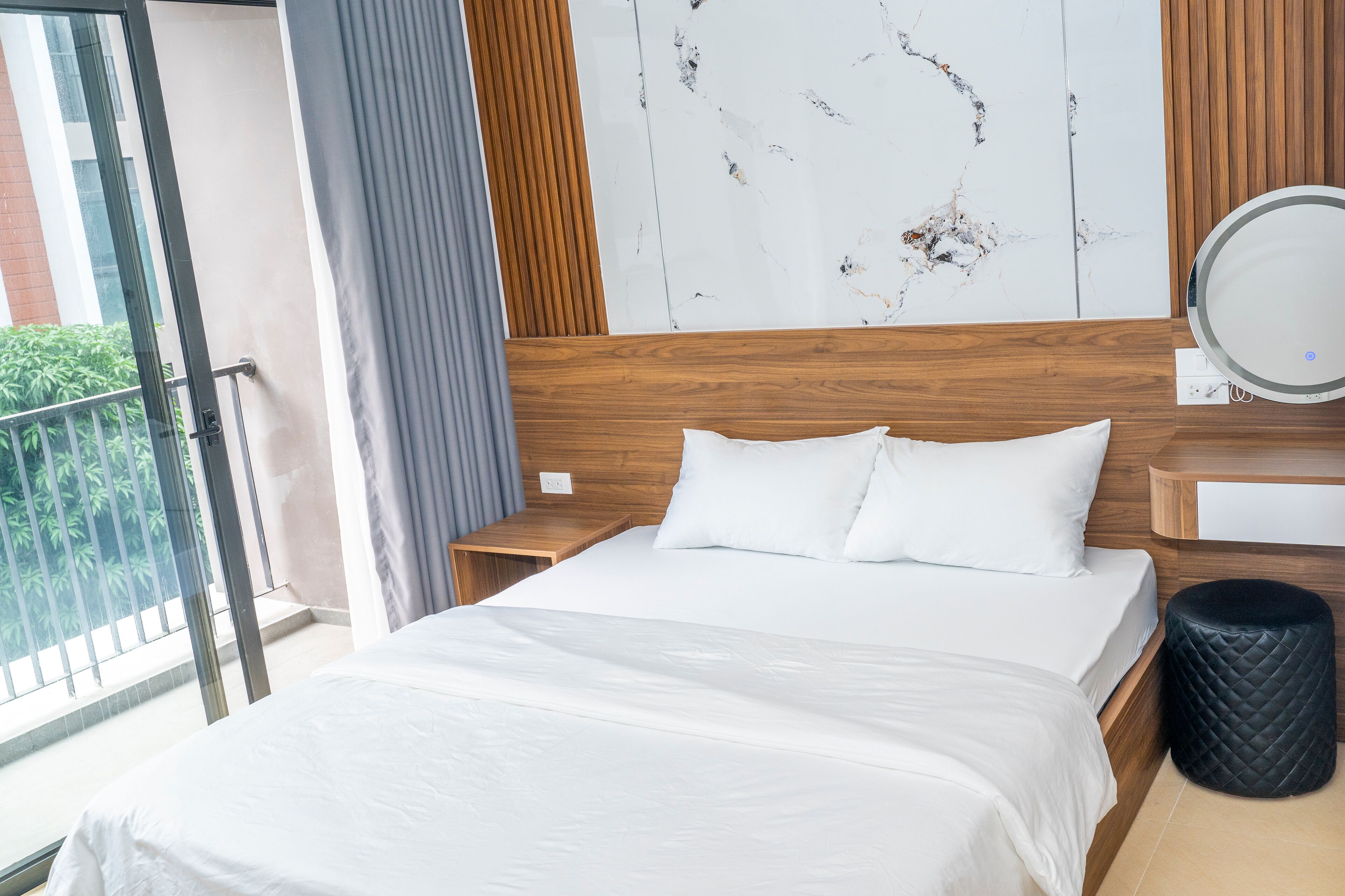 Deluxe Room, Balcony | Meja, ruang kerja komputer riba, Wi-fi percuma 