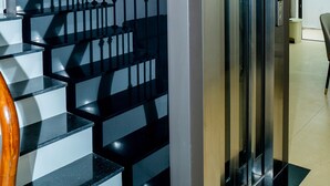 Elevator - Amanda Homestay (Nghia Tru)