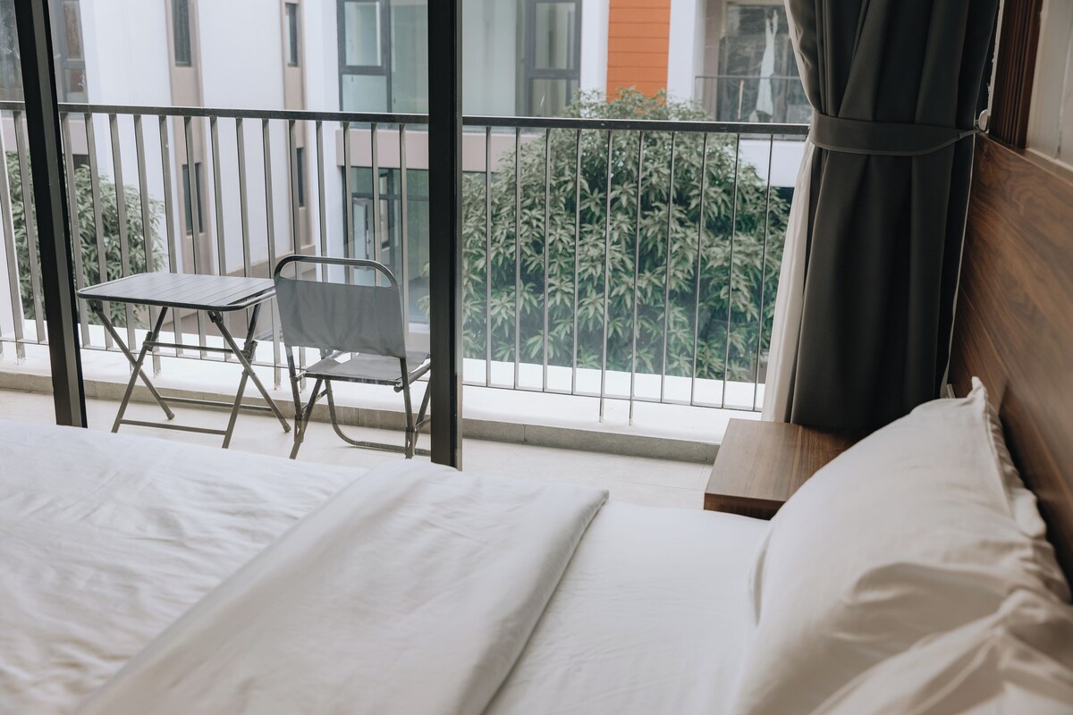 Deluxe Room, Balcony | Desk, laptop workspace, WiFi (free)