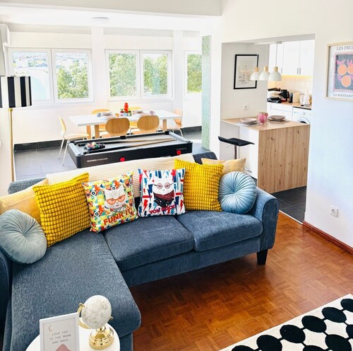 The Ambassador's Retreat - Open Space - 100% Equipped
