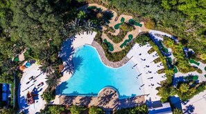 Outdoor pool - Resort-style Near Disney, Top Location, On-site Restaurant  (Davenport)