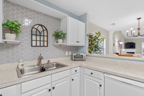 Chapin 2/2 Remodeled in 2025