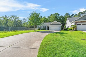 Property grounds - Chapin 3/2/2 Remodeled in 2025 (Lexington County)