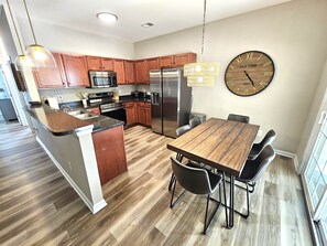 Fridge, microwave, oven, stovetop - Chapin 3/2/2 Remodeled in 2025 (Lexington County)