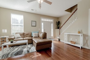 TV, fireplace - Classy 2br Townhome (Lexington County)