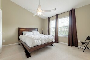 3 bedrooms, WiFi - Classy 3 br Townhouse (Lexington County)