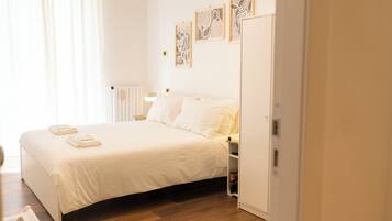 Free minibar, in-room safe, blackout drapes, iron/ironing board