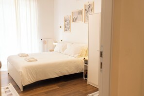 Free minibar, in-room safe, blackout curtains, iron/ironing board - mare nel cuore rooms (Salerno)