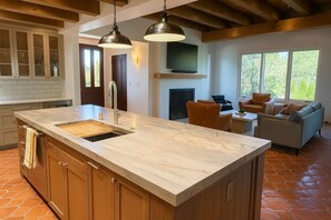 Interior - Luxury Adobe Estate Above Santa Fe with Vistas & Spa-Inspired Amenities (Santa Fe)
