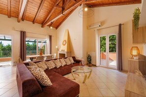 TV, ping pong - Villa Elea Corfu by Villa Plus (Paleokastritsa)