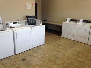 Laundry room - Logan Creek Inn (Randolph)