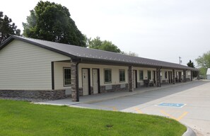 Exterior - Logan Creek Inn (Randolph)