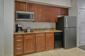Private kitchen - Charming Studio in The Westin Riverfront Mountain (Avon)