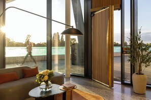 Reception - Fulham Pier Hotel (London)