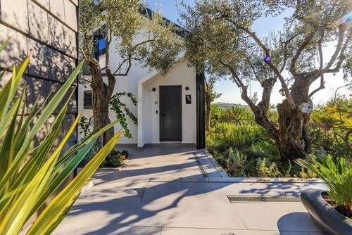 Muraga Villas 1 | Flamuri by PikHost