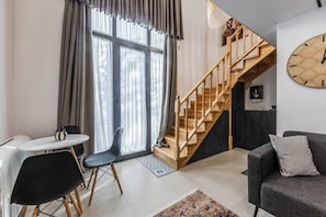 TV - Muraga Villas 4 | Xhubleta by PikHost (Linzë)