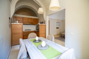 Dining - Square Theater View Flat (Catania)