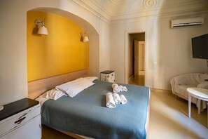 1 bedroom, Internet, bed sheets - Square Theater View Flat (Catania)