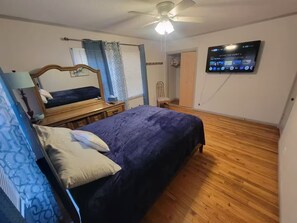 Bügeleisen/Bügelbrett, WLAN, Bettwäsche