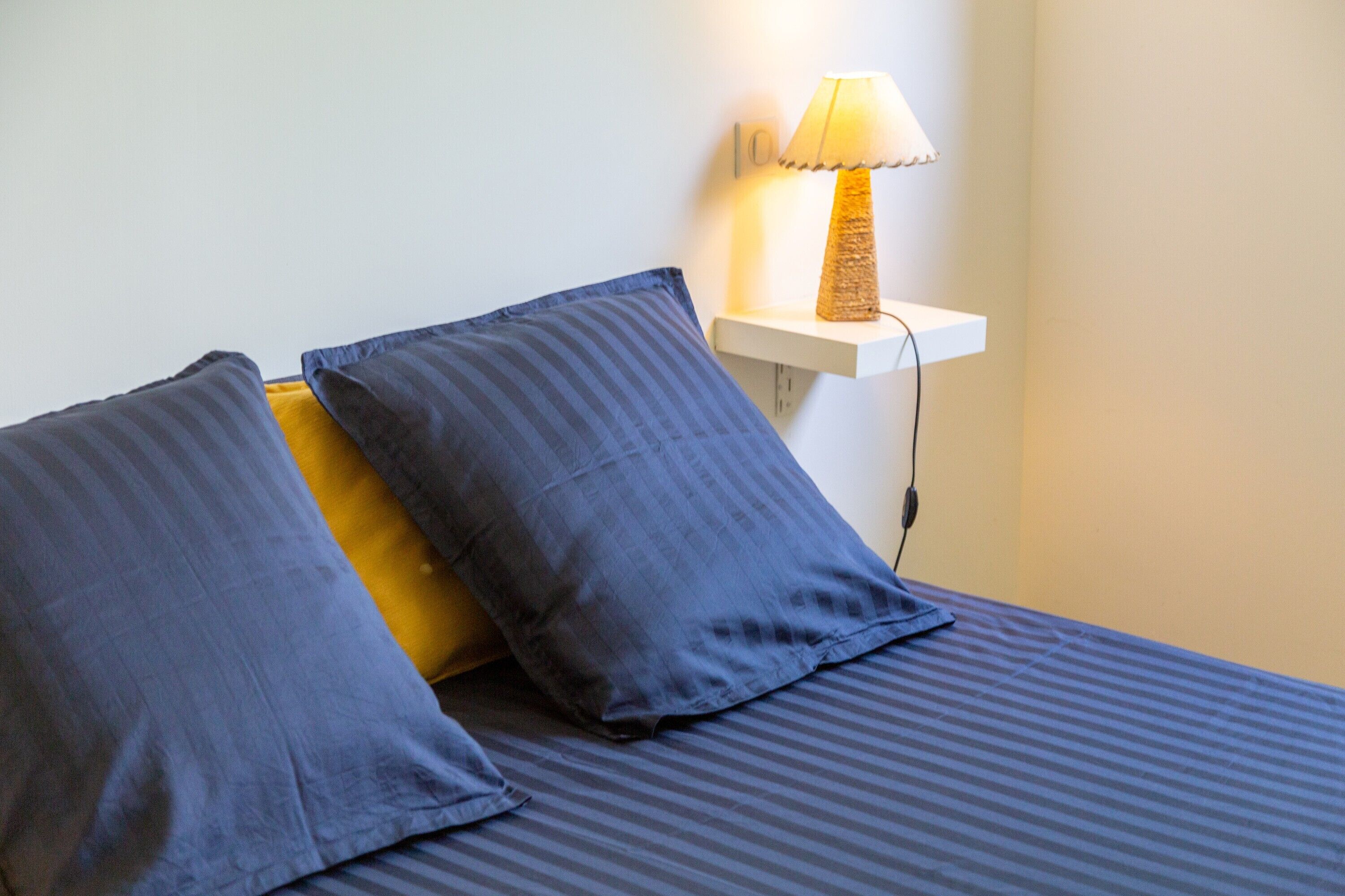 4 slaapkamers, een strijkplank/strijkijzer, wifi, beddengoed