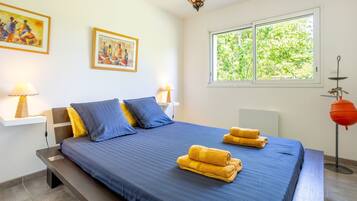 4 chambres, fer et planche Ă repasser, Wi-Fi, draps fournis
