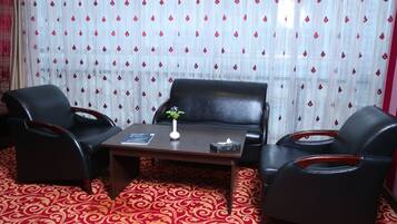 Luxury Suite, City View