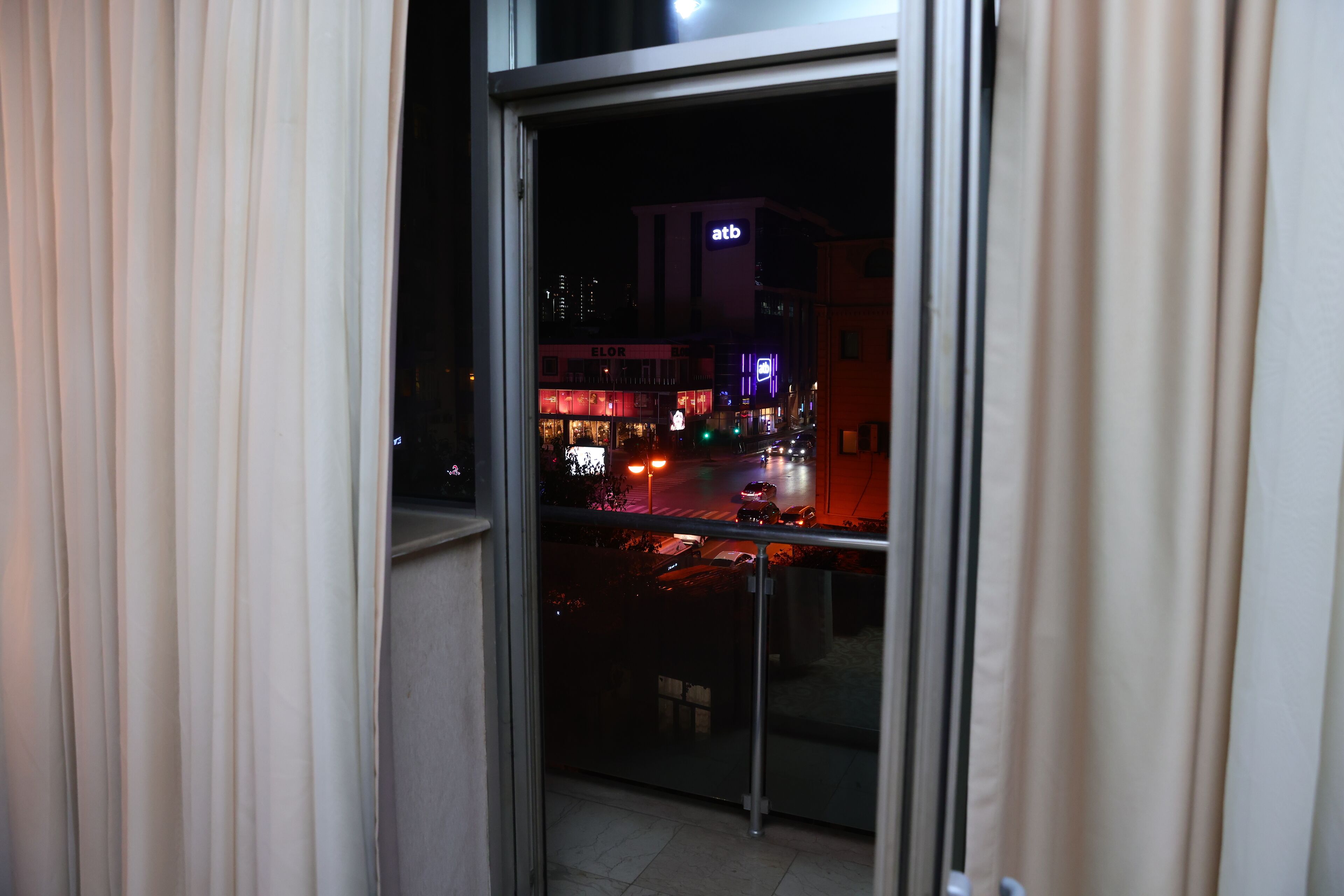 标准双床房, 城市景观 | 客房内保险箱、熨斗/熨板、免费 WiFi