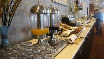 Colazione a buffet inclusa, servita tutte le mattine