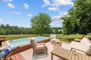 Terrace/patio - Wine Country Farmhouse (Culpeper)