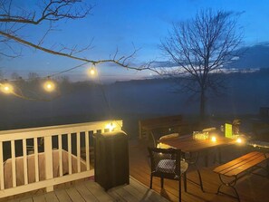 Outdoor dining - Wine Country Farmhouse (Culpeper)