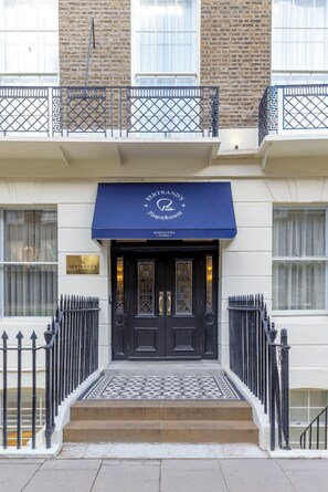 Front of property - Bertrand's Townhouse (London)
