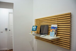 Interior entrance - Inner Naples (Napoli)