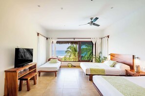 4 bedrooms, desk, iron/ironing board, WiFi - Casa Julia | Stunning Views | Steps From The Beach (Puerto Escondido)