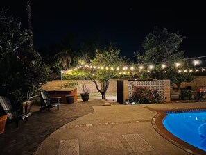 Pool - Fabulous 1-bedroom Guesthouse with AC in sunny Los Angeles (Los Angeles)