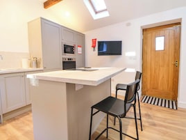 Cottage | Private kitchen | Cookware/dishes/utensils