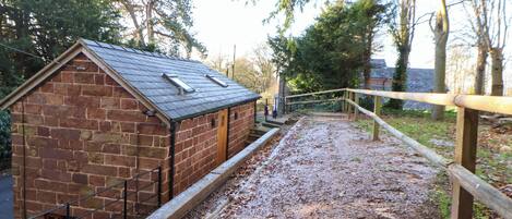 Cottage | Property grounds