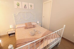 2 Schlafzimmer, Bügeleisen/Bügelbrett, WLAN, Bettwäsche