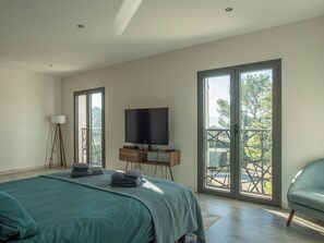 5 bedrooms, iron/ironing board, WiFi, bed sheets - La Villa Ange - Villa 10 pers avec piscine à Puget (Puget)