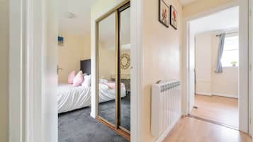 1 bedroom, WiFi, bed sheets