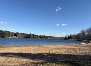 Beach nearby - Lake/Pool Access, Worldclass Golf & Sleeps 10+ (Nekoosa)