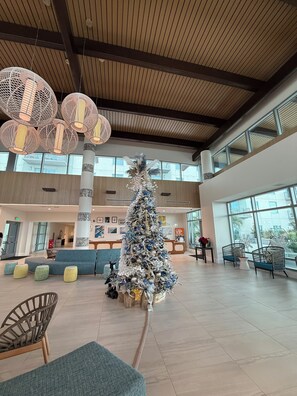 Lobby - Rare, Luxury, 3 Bedroom/2 Bathroom Oceanfront Condo in Myrtle Beach, SC (Myrtle Beach)