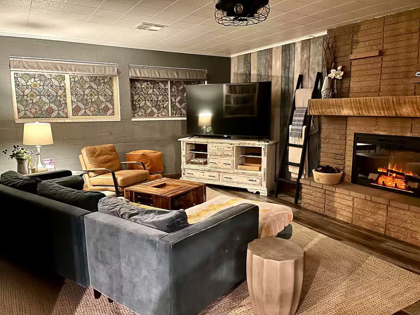 Smart TV, DVD player, books, music library