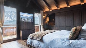 Chalet, 5 camere da letto, balcone, vista montagna | Una cassaforte in camera, insonorizzazione, ferro/asse da stiro