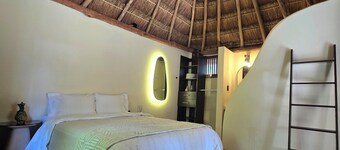 Private Villa + Palapa w/Garden Steps from Lagoon
