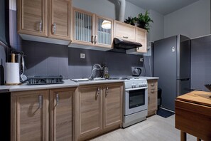Private kitchen - Petralona 2BDRM -Easy Access to City Center by ΜΡS (Athina)